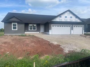 1385 Primrose Ln, Fond Du Lac, WI 54935
