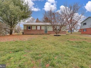 261 Valley Dr, Fayetteville, PA 17222