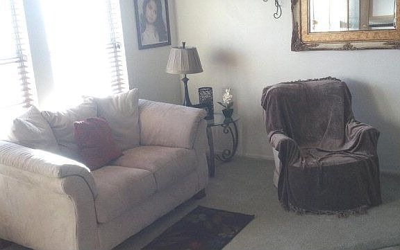 3rd image of 3 Huntington Cir