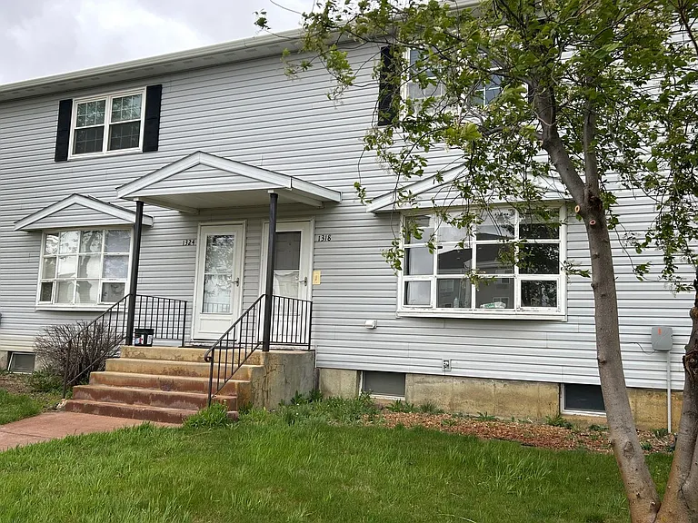 1318 Sims St — Photo 1