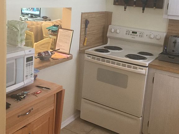 4th image of 180 Turtle Lake Ct APT 205