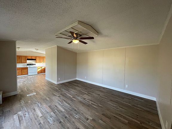 3rd image of 395 Pigeon Rd
