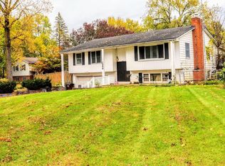 1369 W Willis Rd, Saline, MI 48176