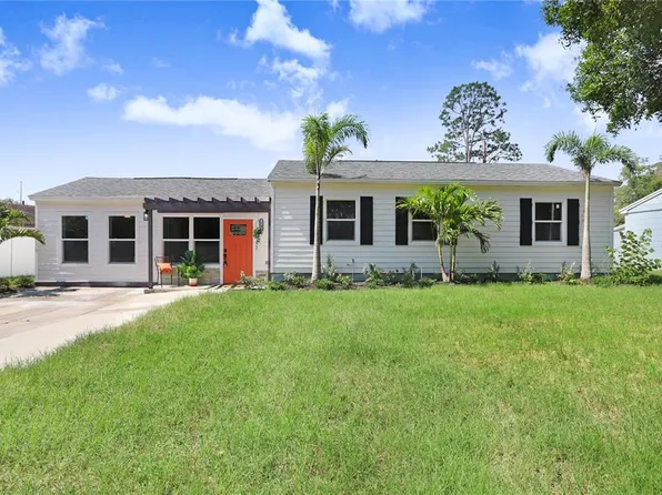2106 W Farwell Dr, Tampa, FL 33603