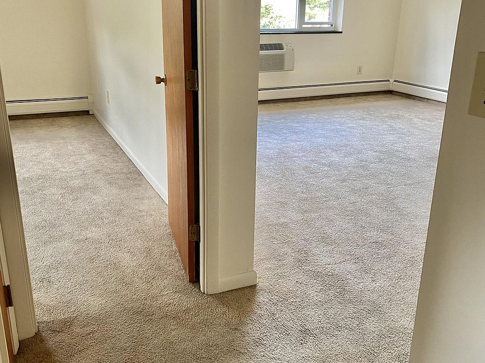 199 Lexington St Auburndale, MA Zillow Apartments for Rent in