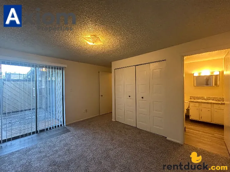 Syringa Terrace — Photo 48