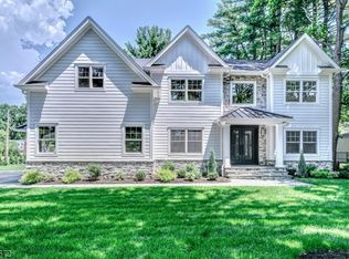 2 Felch Rd, Florham Park, NJ 07932