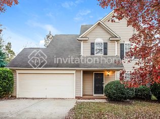 5840 Branthurst Dr, Charlotte, NC 28269