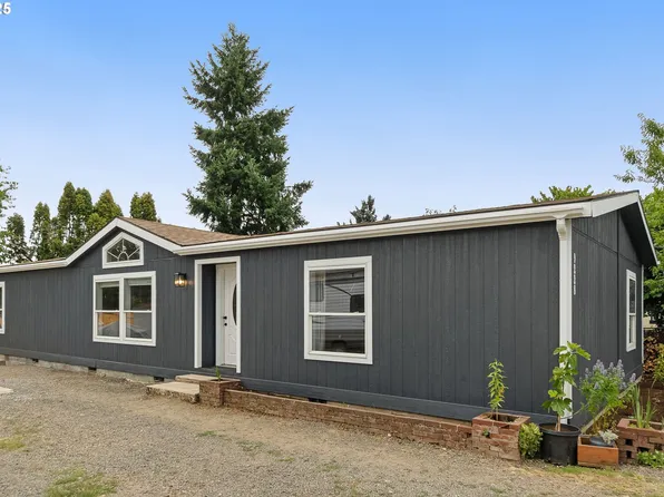 9228 SW Line Dr, Cornelius, OR 97113