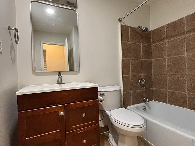 4212 Princeton Ave — Photo 14