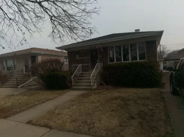 649 Escanaba Ave, Chicago, IL 60409