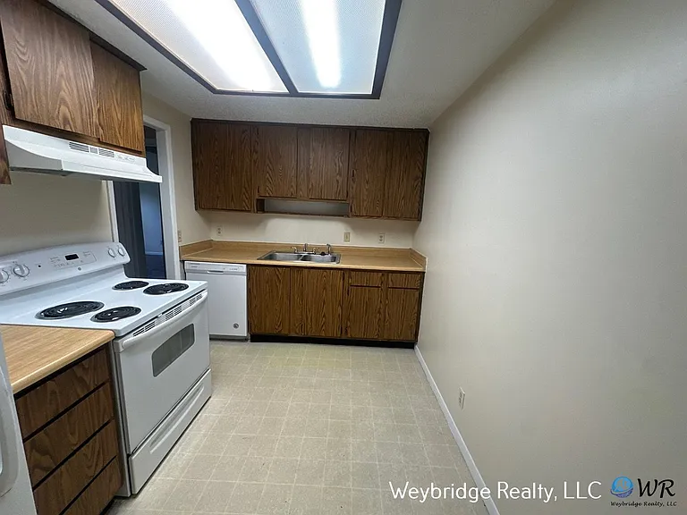 5091 Castlewood Way — Photo 7