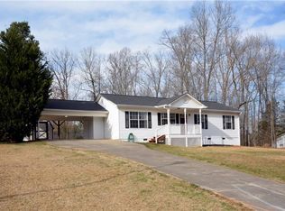 45 Weeping Willow Ln, Dawsonville, GA 30534