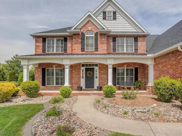 8413 Stone Ledge Dr, Edwardsville, IL 62025