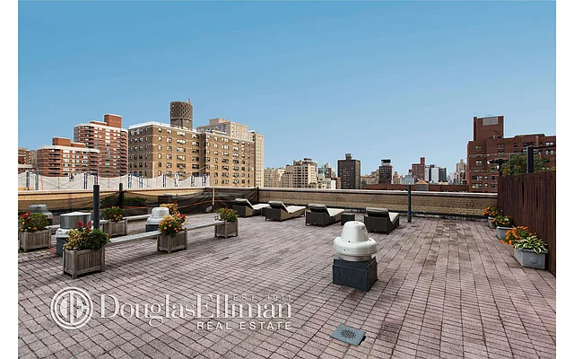 Sold by Douglas Elliman | media 7