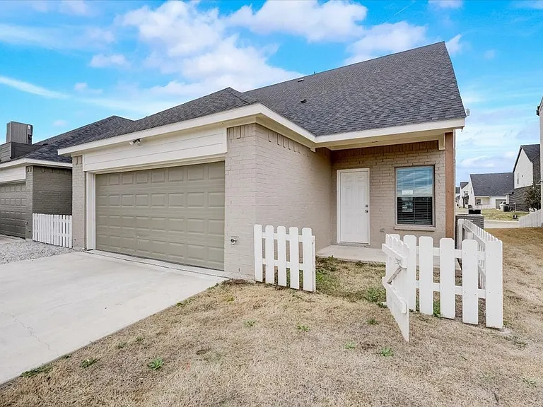 Townhomes at Bluebonnet Trails — Photo 26