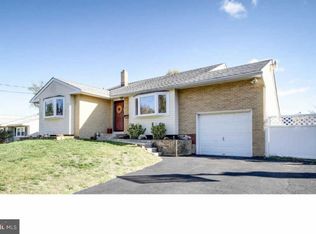 395 Wedgewood Dr, Turnersville, NJ 08012