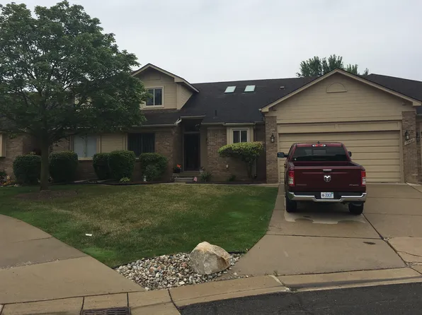 15460 Windmill Dr, Macomb, MI 48044