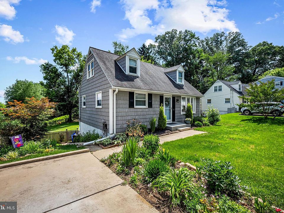 1st image of 229 Dawson Dr