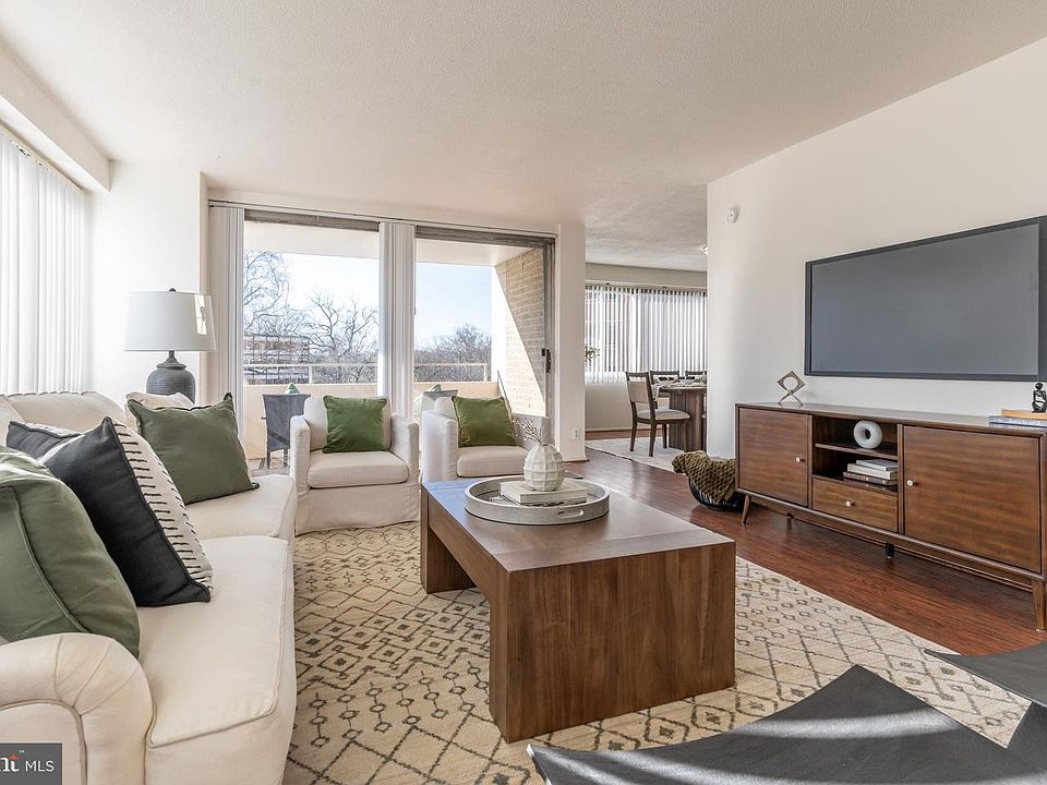 1st image of 4515 Willard Ave Unit 609