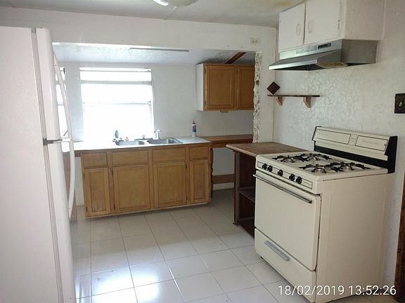 3rd image of 218 Highlawn Ave