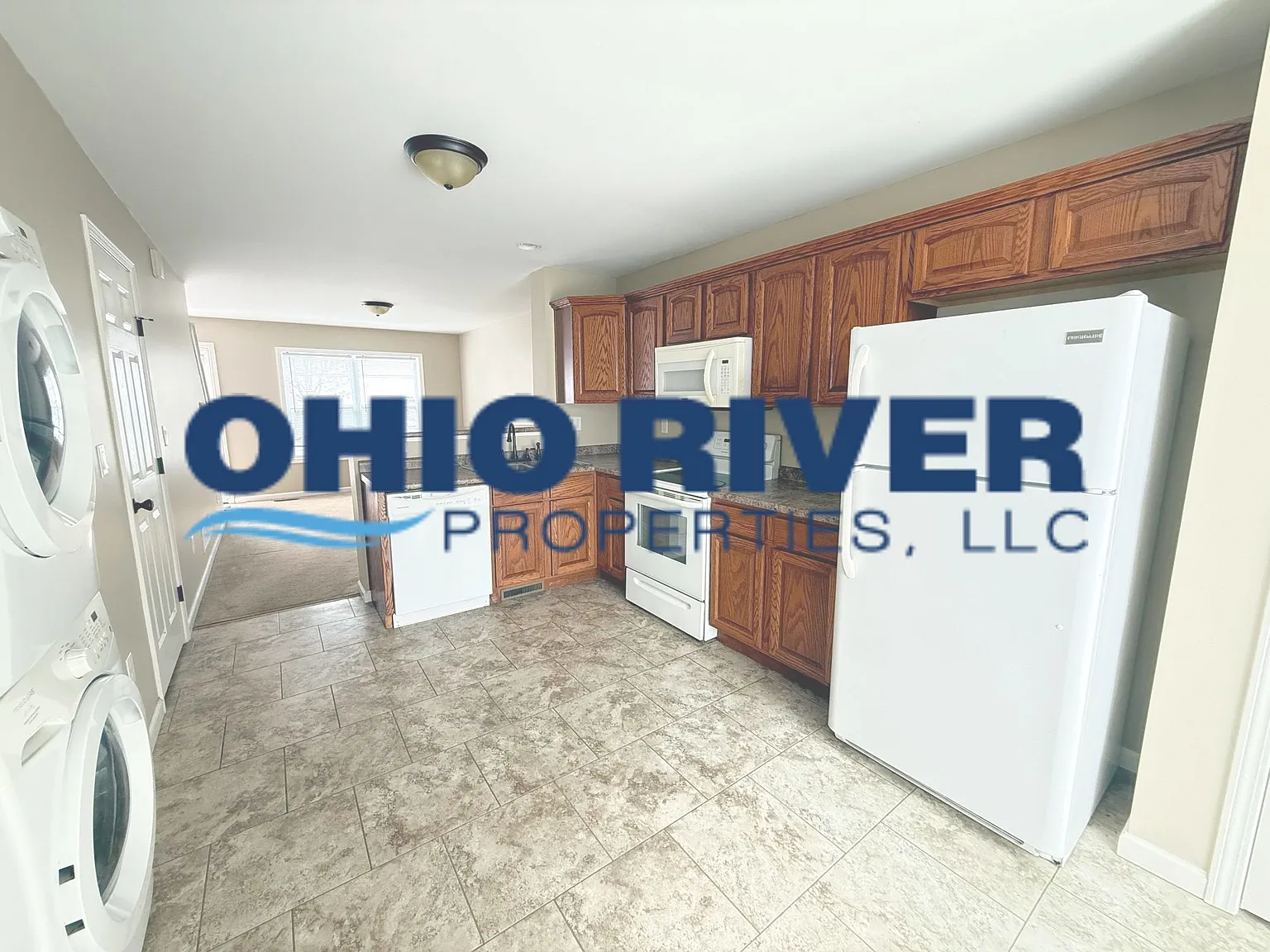 2 bed, 1.5 bath, 100 sqft, $1,100 — Photo 4