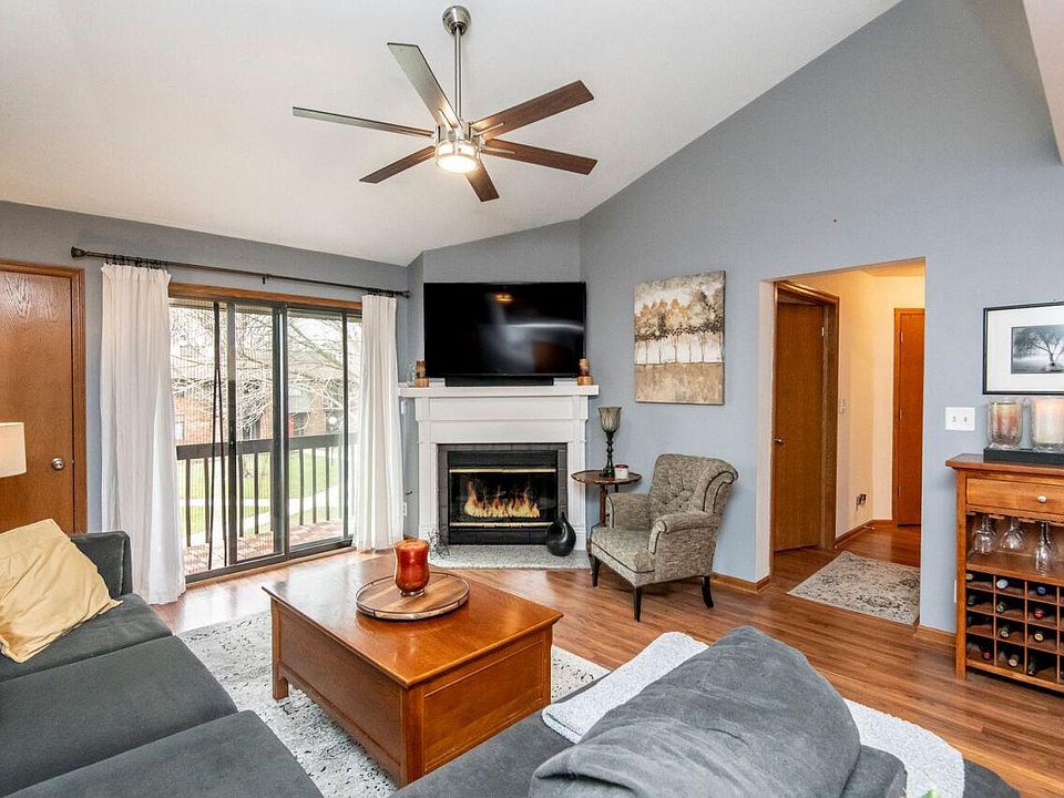 Pewaukee Park Hills Condominiums 388 Park Hill Dr Pewaukee WI Zillow