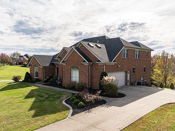 2nd image of 113 Lynwood Dr