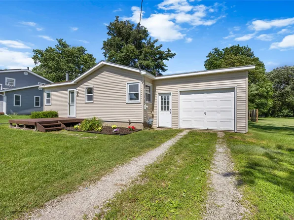112 River St, Cambridge, IA 50046