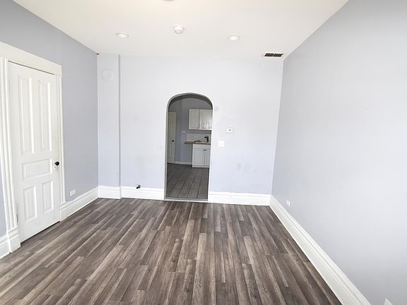 4th image of 2847 W 25th Pl