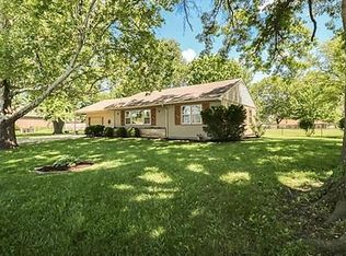 8655 Penner Ave, De Soto, KS 66018