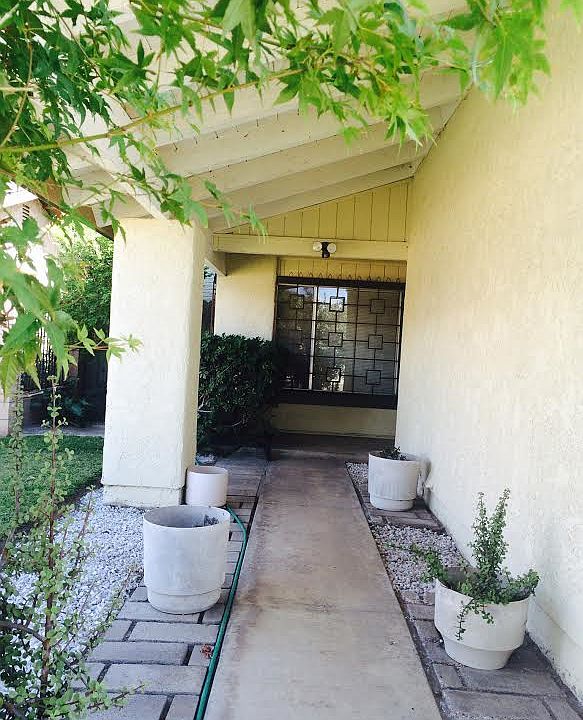 2nd image of 1200 Lindsay Pl