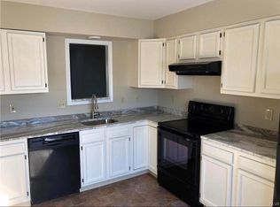 315 W 2nd St, Alburtis, PA 18011