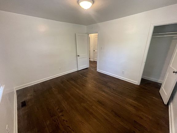4th image of 2421 Renfrow Rd