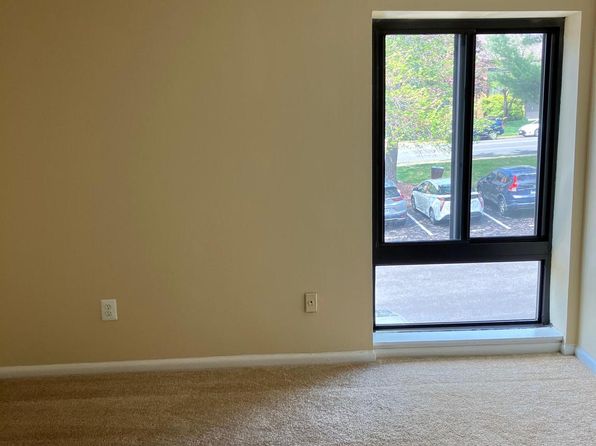 6137 Leesburg Pike APT 301, Falls Church, VA 22041