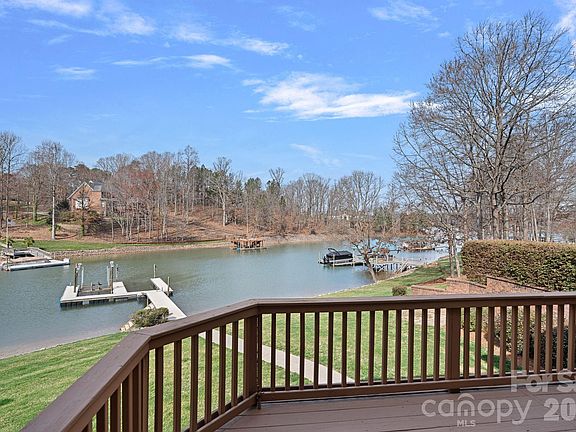 5th image of 125 Grand Bay Dr