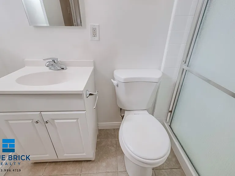 5415 Corteen Pl #22 — Photo 21