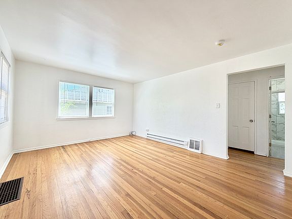 3rd image of 1625 S Elizabeth St