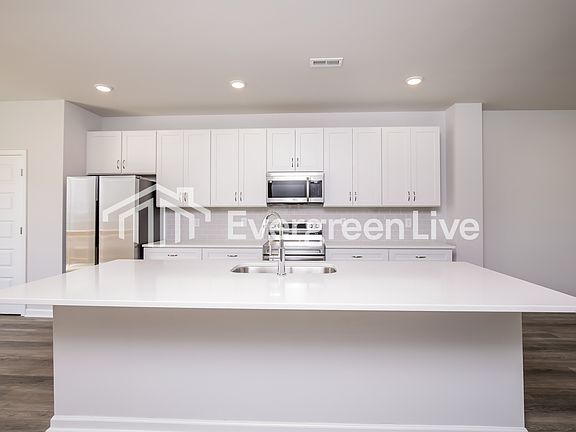 5th image of 550 Hodge Rd