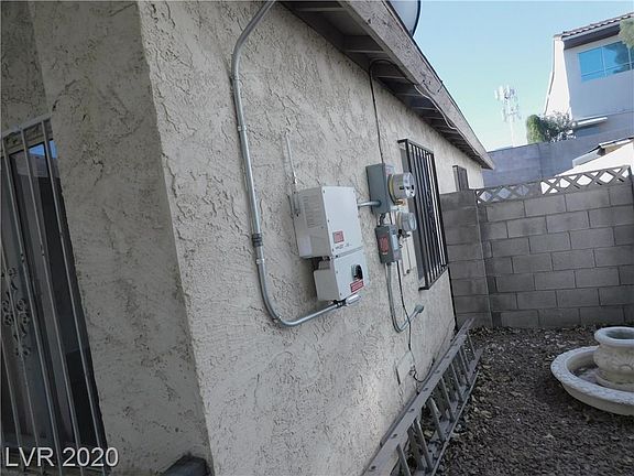 5th image of 708 Dolores Dr