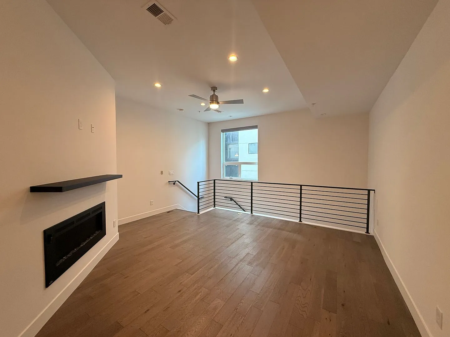 Modern Berkeley Townhome Steps from Tennyson Street!! — Photo 3