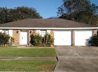 233 Vermillion Dr, Gretna, LA 70056