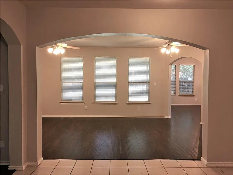 8004 Ranchvale Ln — Photo 2
