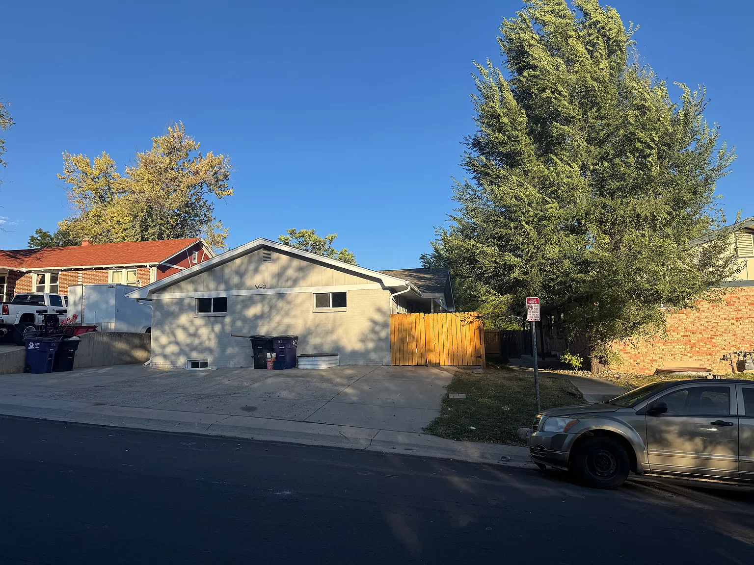 5 bed, 1711 sqft, $3,200 — Photo 2