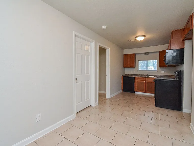 2118 Thonig Rd — Photo 12