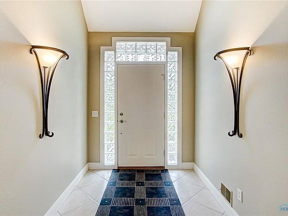 3rd image of 9824 N Blue Prairie Dr