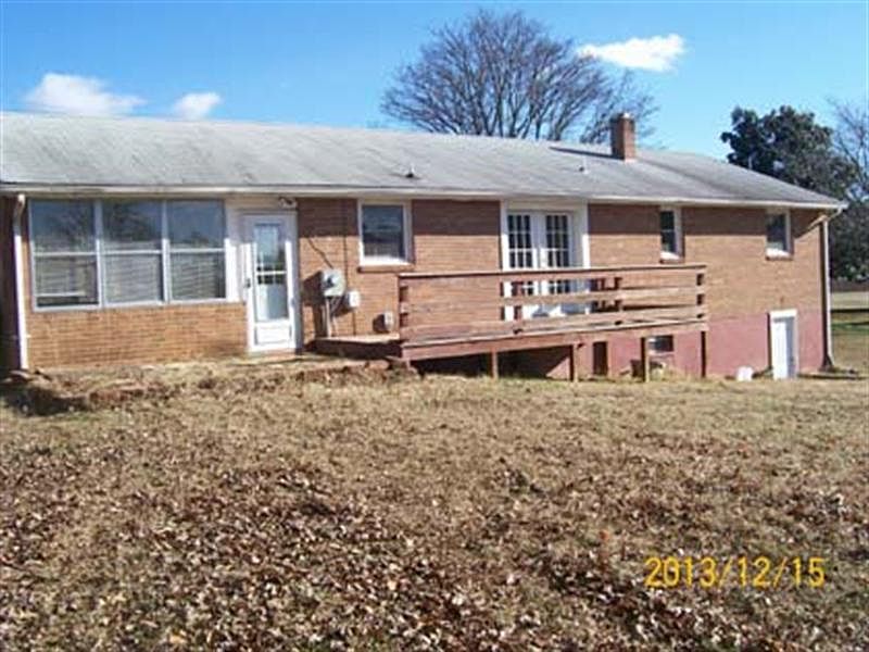 2nd image of 385 Friendship Rd