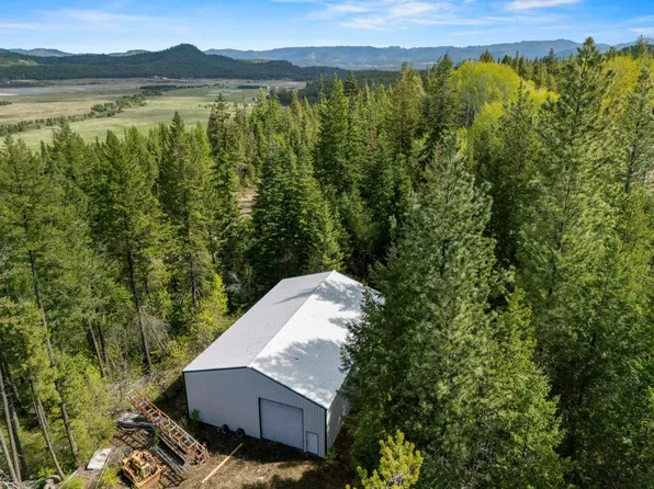 4395B Hesseltine Rd, Valley, WA 99181