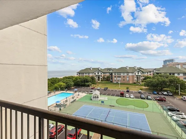 3288 Page Ave APT 513, Virginia Beach, VA 23451