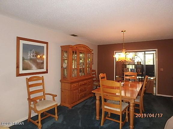 4th image of 11 Willow Pl
